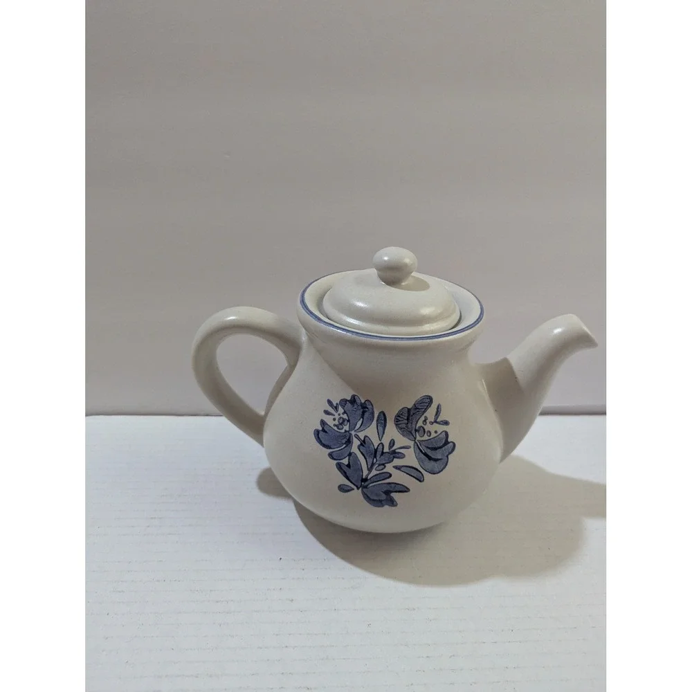 Pfaltzgraff Yorktowne Teapot with Lid Blue Floral Gray Stoneware Vintage Pottery